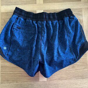 LULULEMON 8 Tall shorts BLUE Lace look 4" Inseam